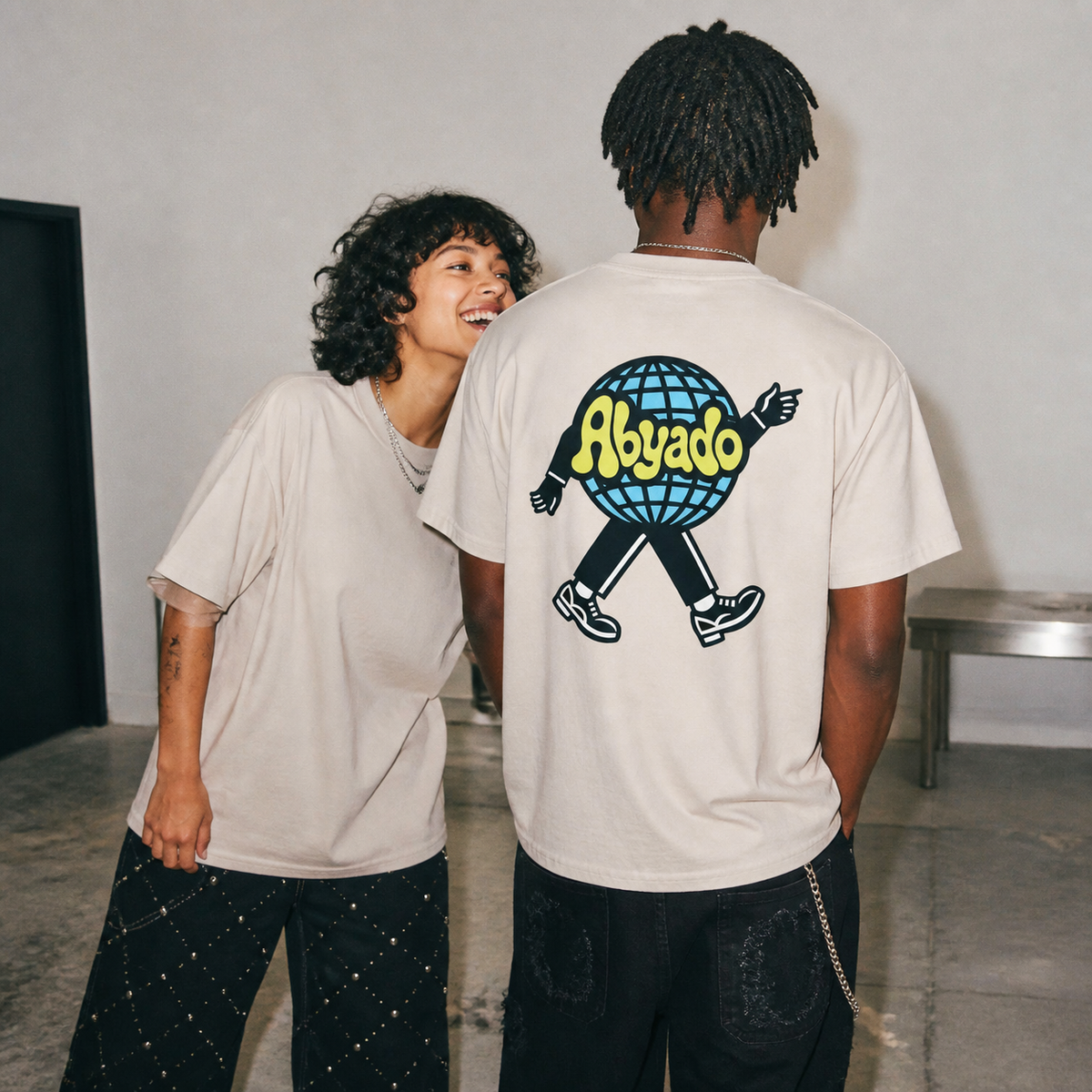 'Round Grid' Tee lifestyle back 4